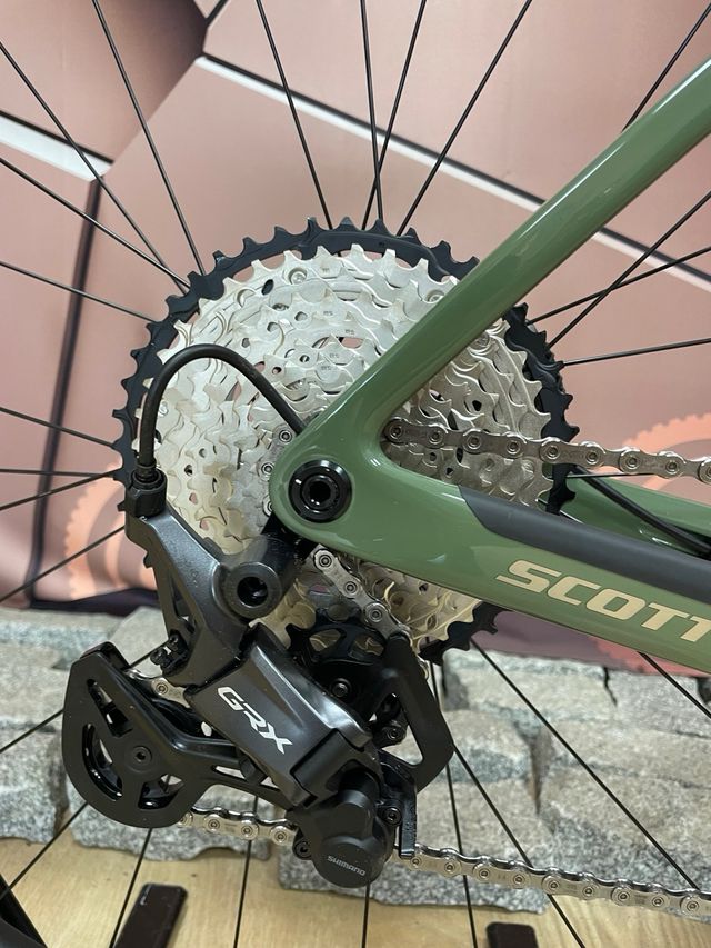 Bicicleta Gravel Scott Addict 40