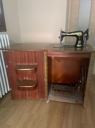 Máquina coser Singer antigua