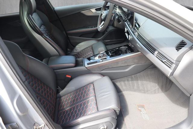 Audi RS4 2021