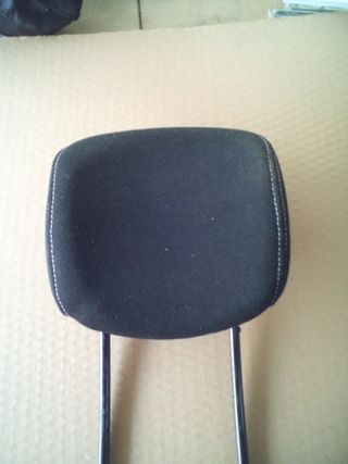 Reposacabezas Renault Clio 4