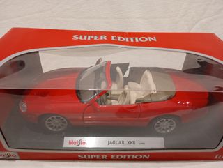 Jaguar XK8 Cabrio 1:18 Super Ed