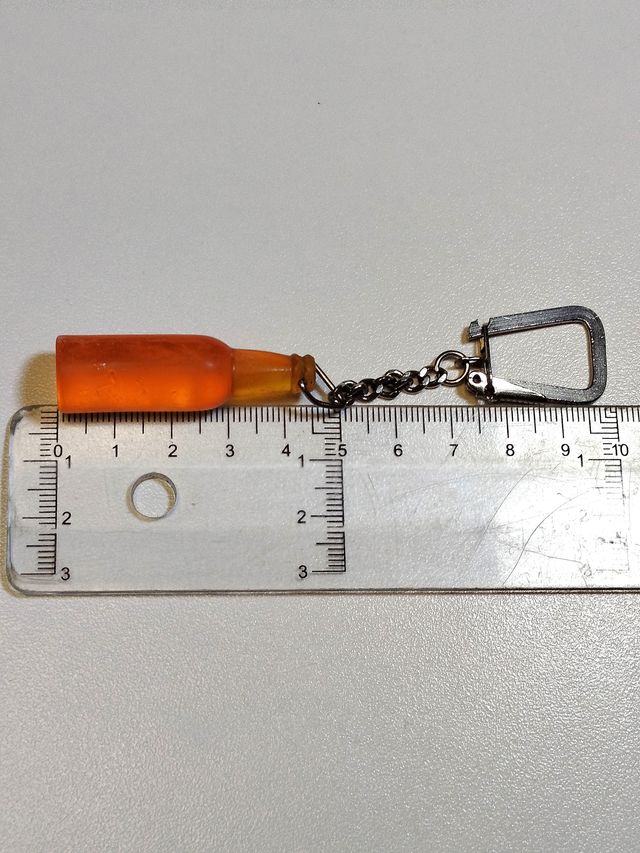 Llavero de botellín de cerveza