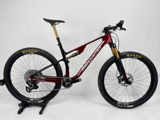 MEGAMO TRACK 00 AXS 2024