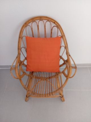 Sillón mimbre vintage