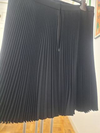 Falda negra Emanuel Ungaro 