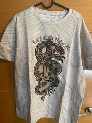 Camiseta Primark serpiente M