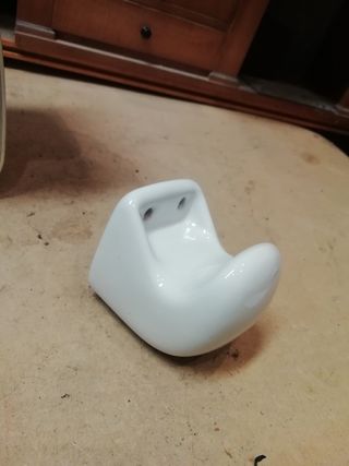 Percha cerámica blanca - 1 ud.