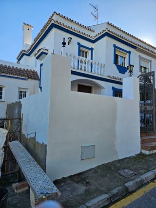 Construcción fontanería electricidad pintura pladu