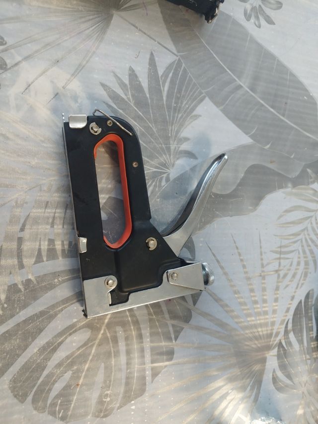 Pistola grapas - herramienta