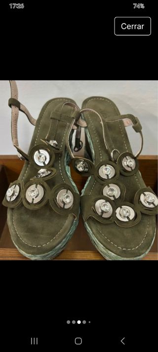 Sandalias cuña color verde oliva