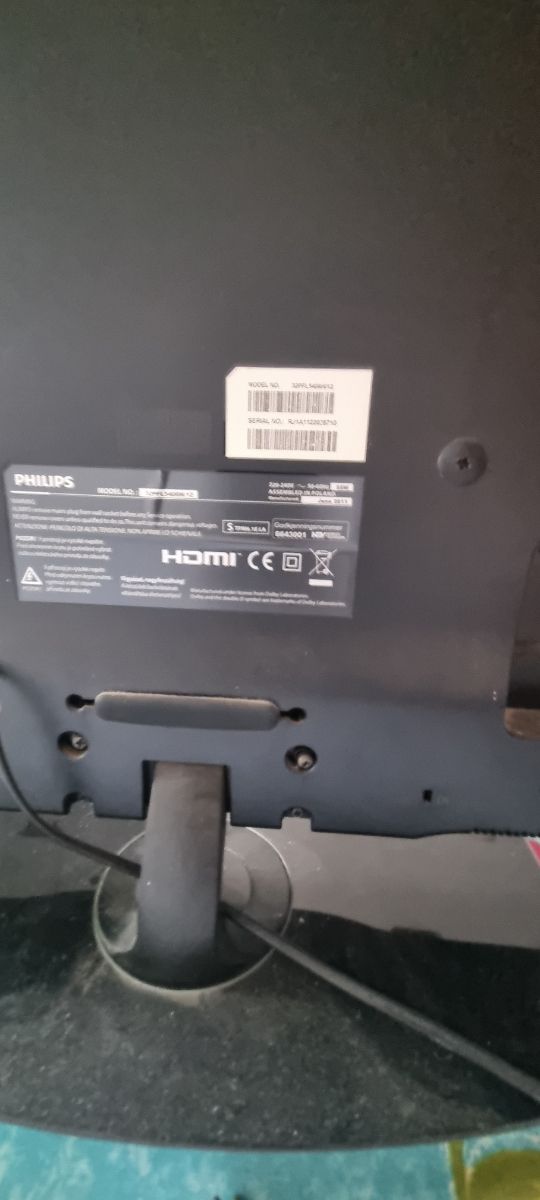 TV Philips 32" preta