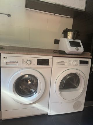 Lavadora LG 8kg + Secadora Bosch 8kg