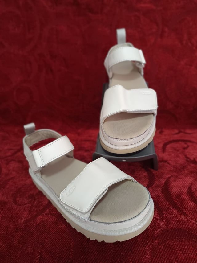 Sandalias UGG blancas