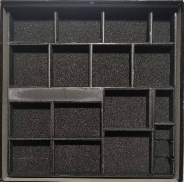 Inserto para el Heroquest: La Maga del Espejo.