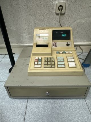 Caja registradora antigua