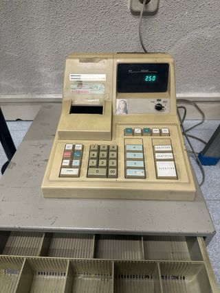 Caja registradora antigua