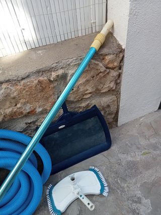 Kit Limpieza Piscina - Aspiradora y Manguera 8m