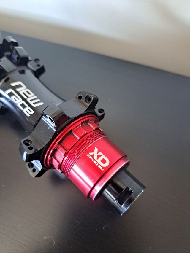 Cubos New Race Lefty - Cannondale