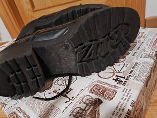 Zapatos Ria piel  charol negros - 39