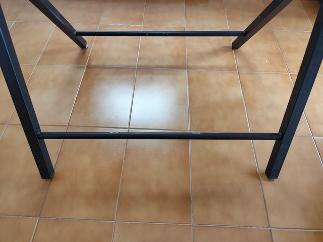 Mesa de dibujo inclinable blanca