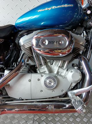 Harley Davidson Sportster 883 Custom