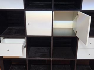 Estantería modular blanco-negro