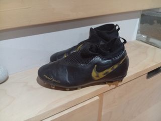 Botas Nike Phantom Vision - Fútbol la talla es 32