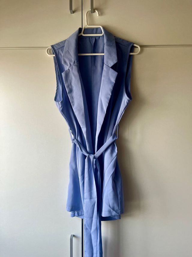 conjunto chaleco y pantalón