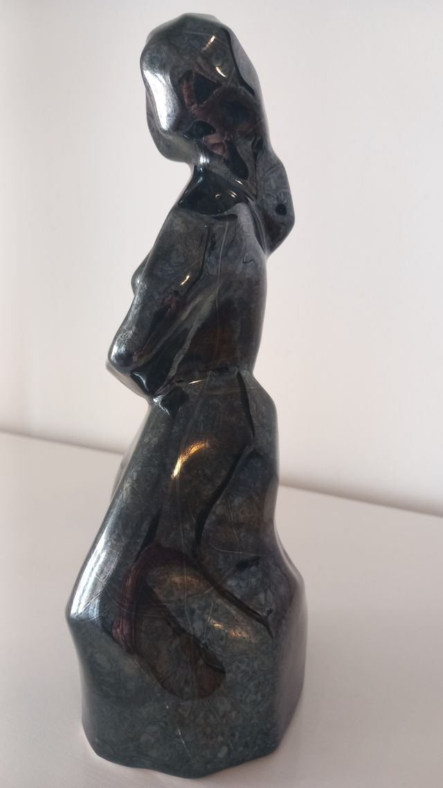 Figura cerámica arte moderno