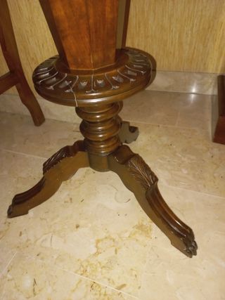 Tavolino legno ottagonale marrone