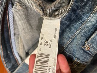 Vaqueros rotos hombre