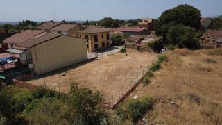 Solar urbano Candeleda: licencia y proyecto