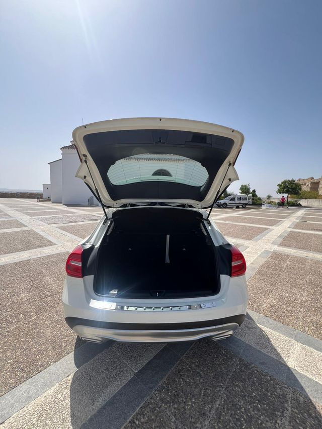 Mercedes-Benz GLA URBAN