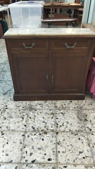 comoda zaptero con marmol y llave