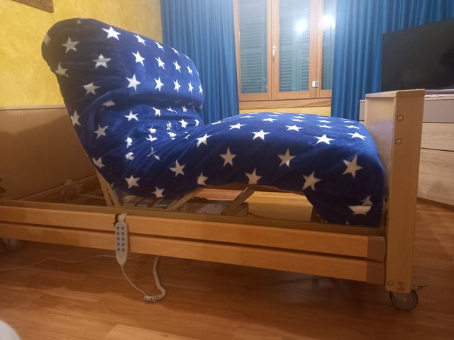 Cama articulada ortopédica madera