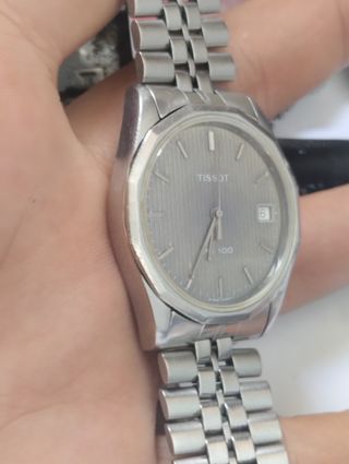 Reloj Tissot F100 de pila 