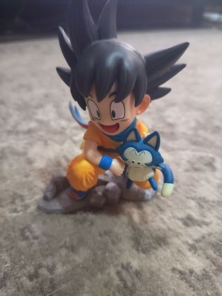 Figura Goku y Puercoespín