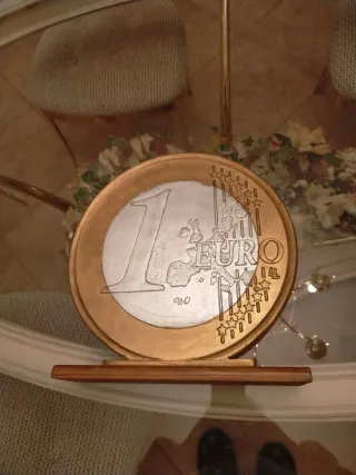 Figura grande Moneda 1 Euro