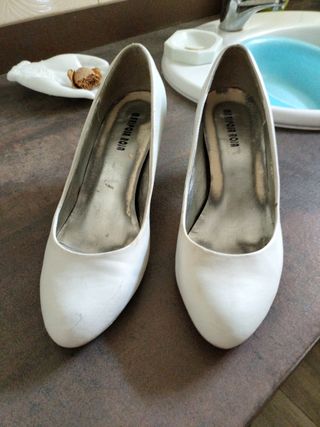 Tacones mariposa ROJA blancos