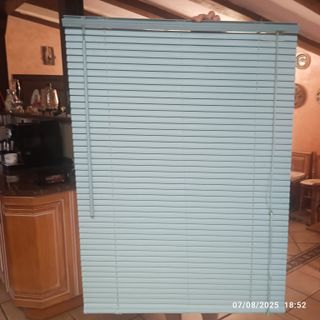 Persianas venecianas azules