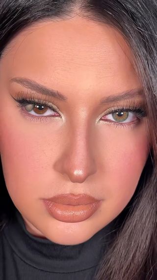 Lentillas marrón verdoso