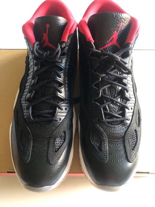Air Jordan 11 Retro Low IE Bred - 46 EU
