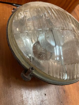 Faro antiguo Seat 600