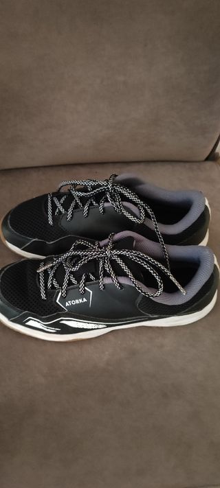 Bambas balonmano  marca Atorka ( Decathlon) nº 37