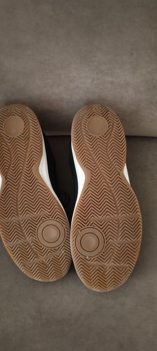 Bambas balonmano  marca Atorka ( Decathlon) nº 37