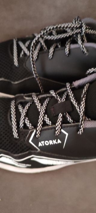 Bambas balonmano  marca Atorka ( Decathlon) nº 37