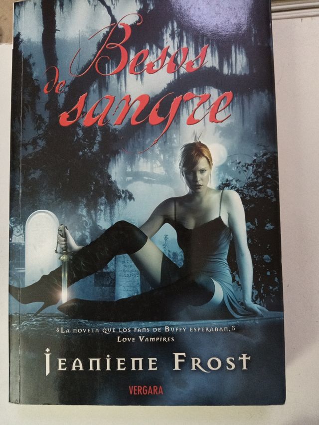 BESOS DE SANGRE (Spanish Edition)