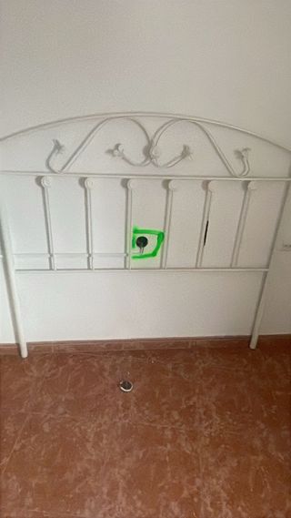 Cabecero cama 135cm blanco metal