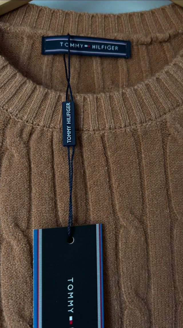 Suéter Tommy H. marrón, talla M