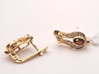 Pendientes oro 18k granate